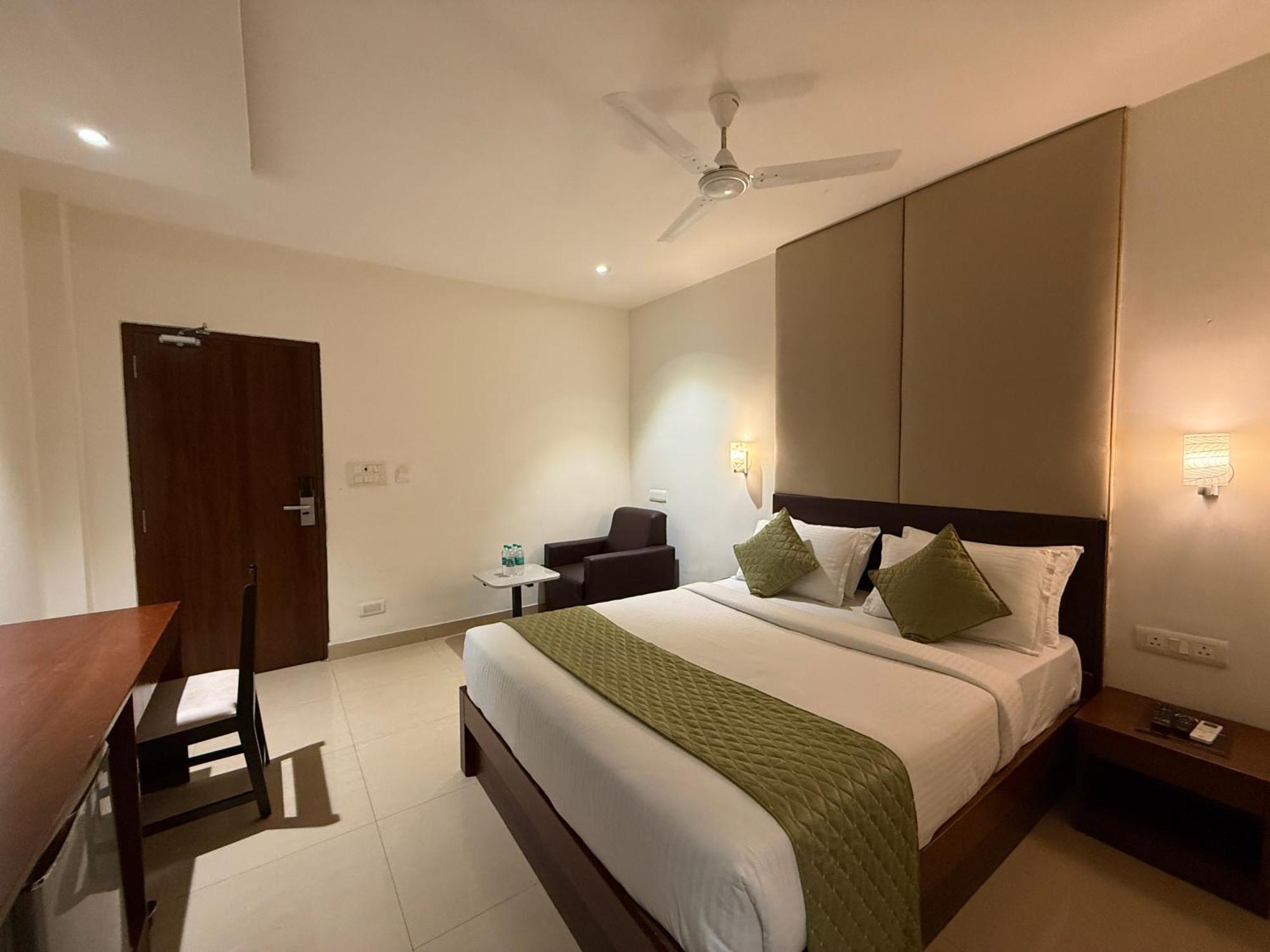 Hotel Maritan - Hitech City, 3*
