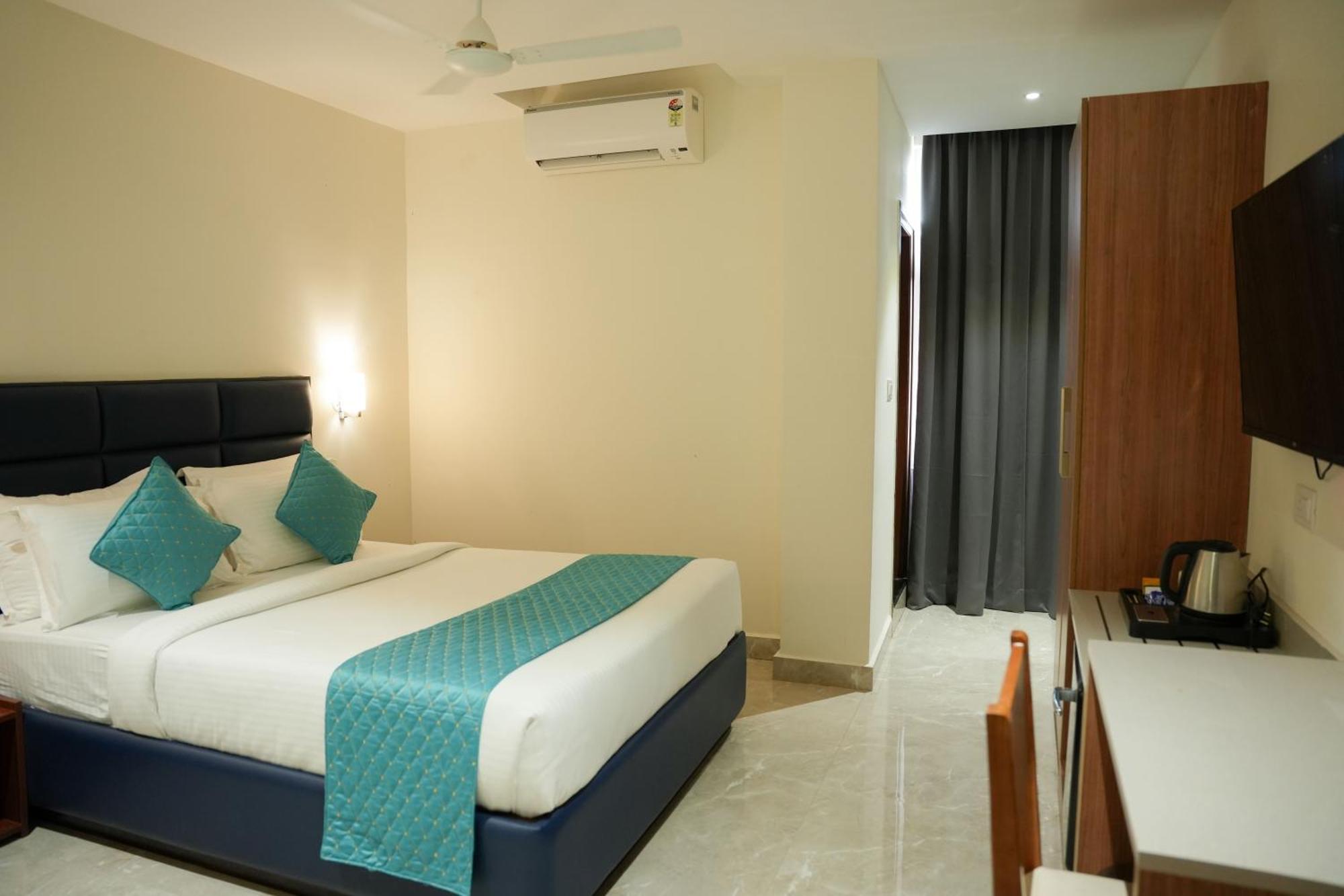 Hotel Maritan - Hitech City, 3*